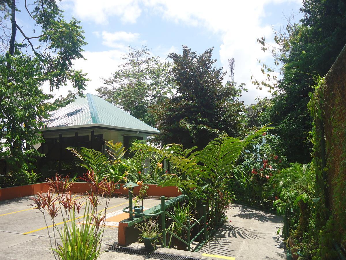 Hotel Mandarina Quepos Exterior photo